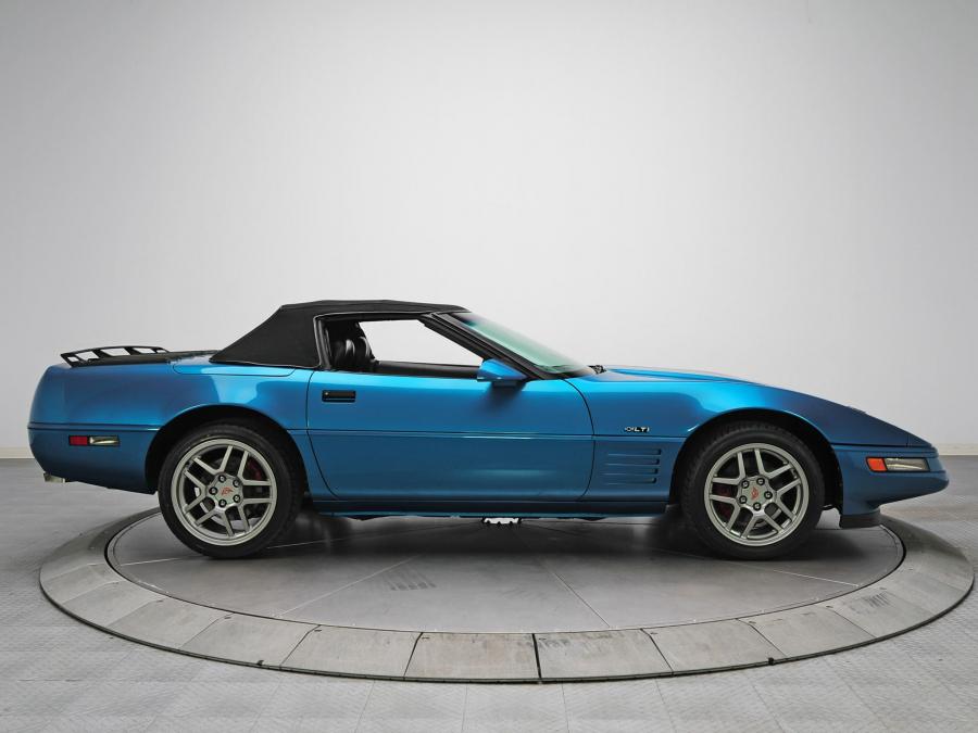  Chevrolet Corvette Convertible 1991 года  (фото 14 из 16)